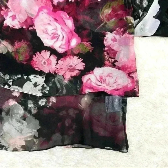 Ellen Tracy Semi Sheer Black Floral Ruffled Blouse - Picture 5 of 13